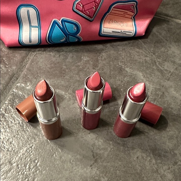 Clinique Lipstick Trio with Pink Bag - Picture 6 of 6